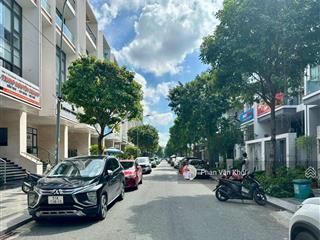Văn phòng 1 trệt 1 lầu dt 7x17m có 170m2 sàn  giá cho thuê tốt tại đường số 2 vạn phúc city