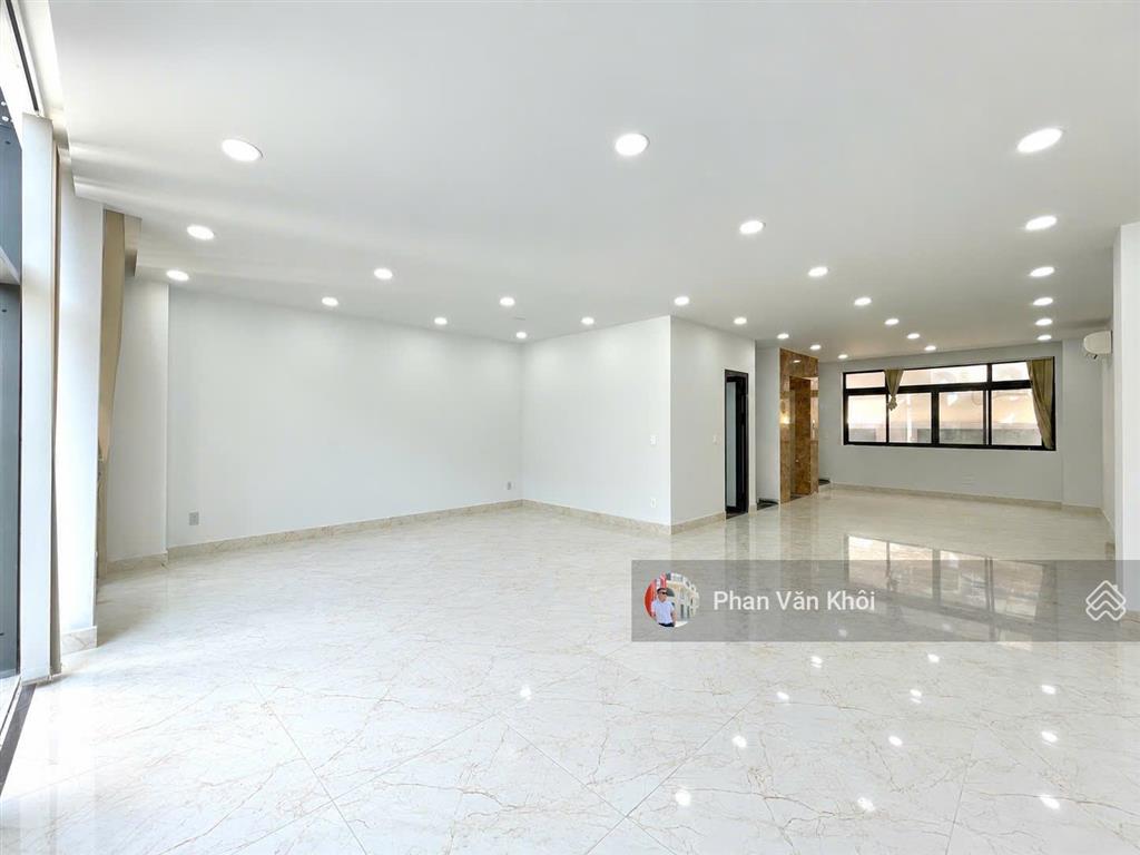 Văn phòng 1 trệt 1 lầu dt 7x17m có 170m2 sàn  giá cho thuê tốt tại đường số 2 vạn phúc city