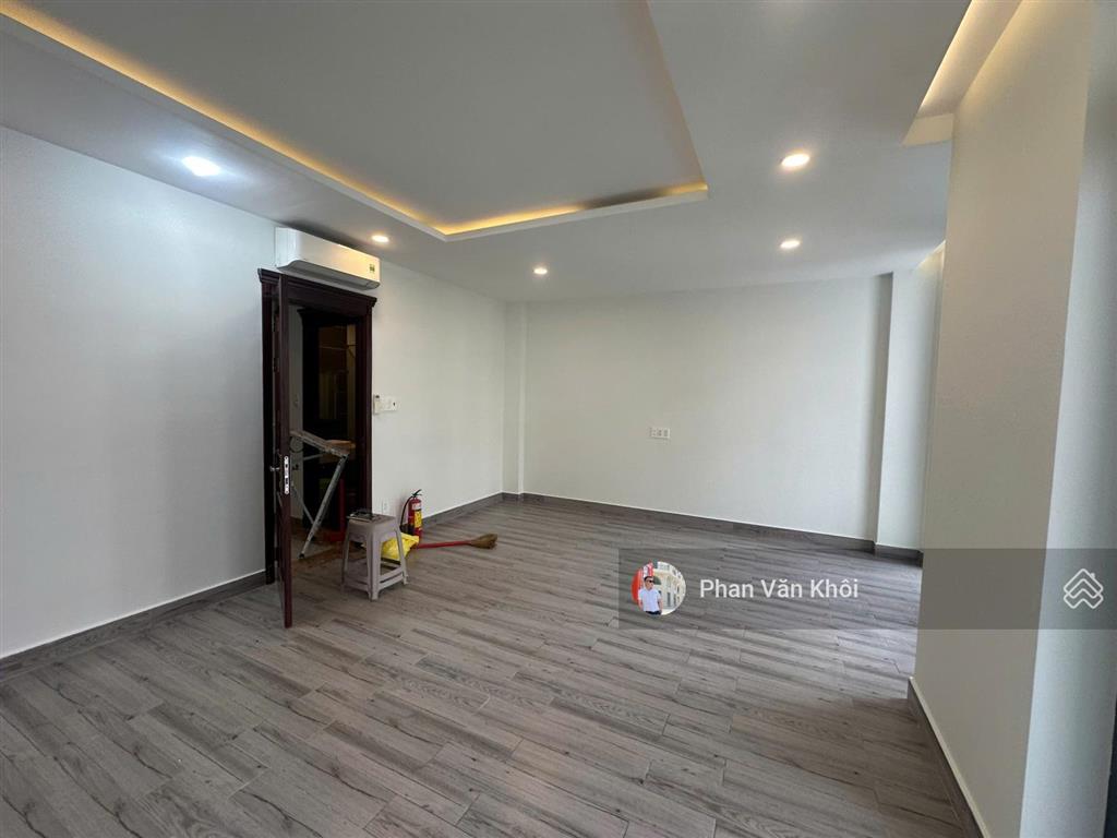 Cho thuê văn phòng tầng 2, nguyên sàn có 2 phòng  tại vạn phúc city