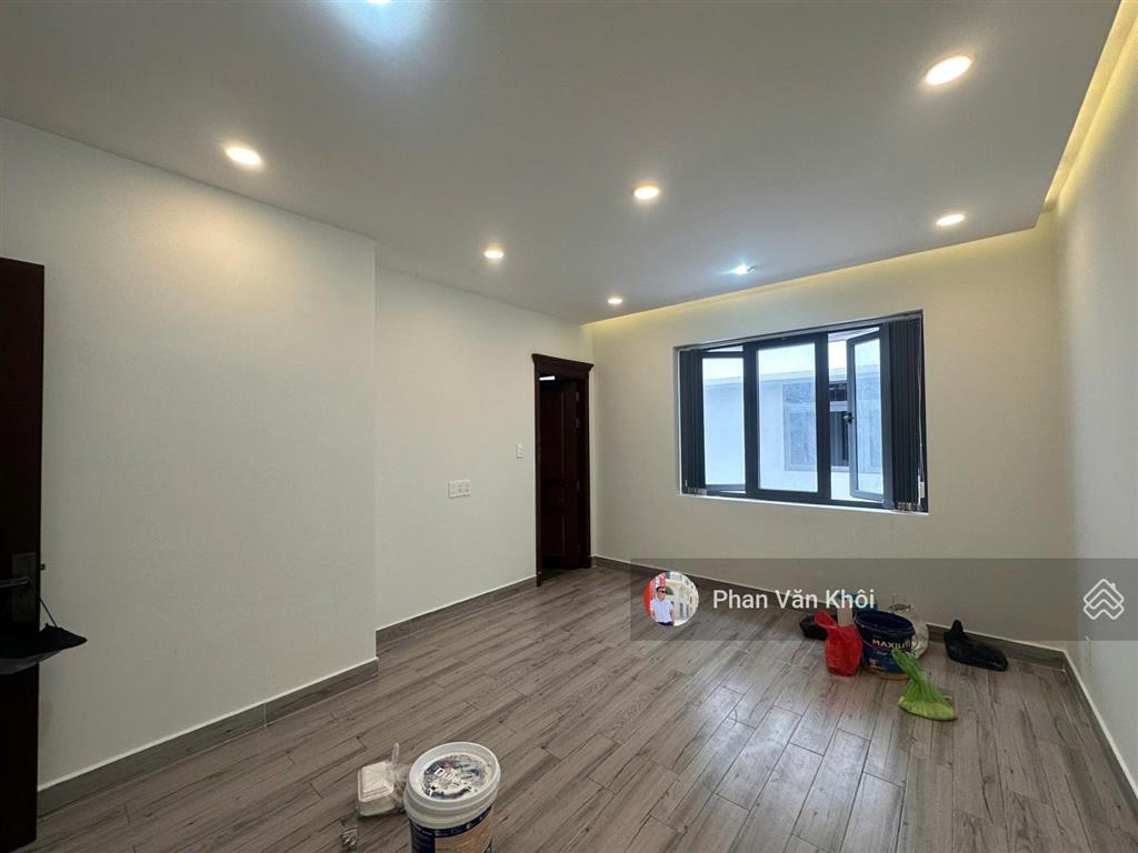 Cho thuê văn phòng tầng 2, nguyên sàn có 2 phòng  tại vạn phúc city