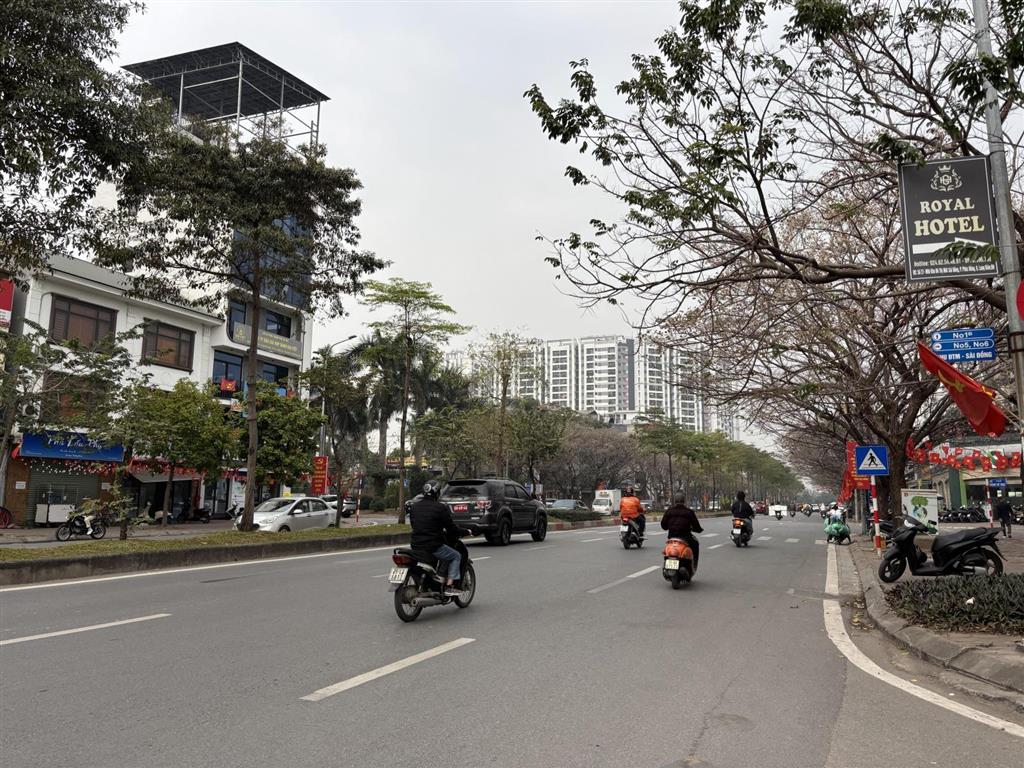 Hiếm nhà vườn 3.5 tầng khu phân lô phố chu huy mân cửa ngõ vinhomes cạnh hồ kđt sài đồng giá trị