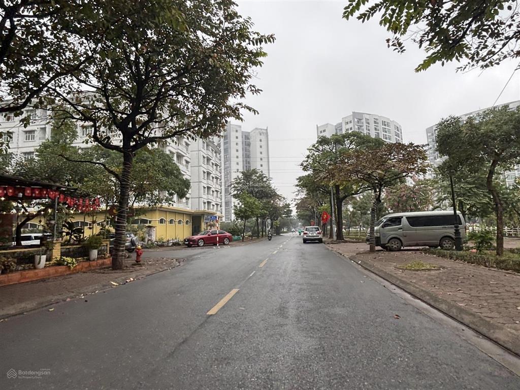 Hiếm nhà vườn 3.5 tầng khu phân lô phố chu huy mân cửa ngõ vinhomes cạnh hồ kđt sài đồng giá trị
