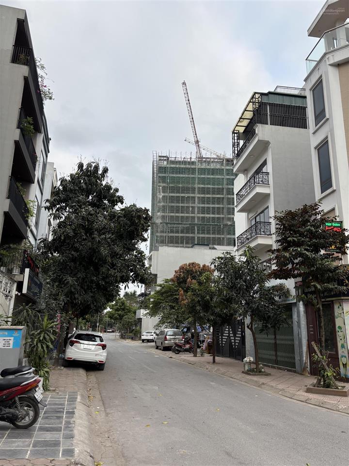 Bán căn nhà 5 tầng thang máy mặt phố nông vụ phúc lợi kinh doanh rất đẹpgần vinhomes 81m2 giá 24tỷ