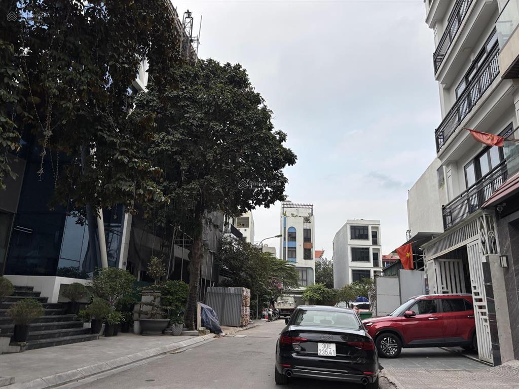 Bán căn nhà 5 tầng thang máy mặt phố nông vụ phúc lợi kinh doanh rất đẹpgần vinhomes 81m2 giá 24tỷ