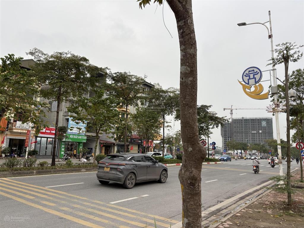 Bán mảnh đất 2 mặt đường to mặt phố cổ linh vỉa hè 9m kinh doanh rất giá trị 73m2 mặt tiền 7.3m
