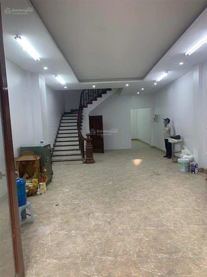 Bán căn nhà 5 tầng vị trí kinh doanh văn phòng cạnh trường cấp 3 phúc lợi khu phân lô giá cực rẻ
