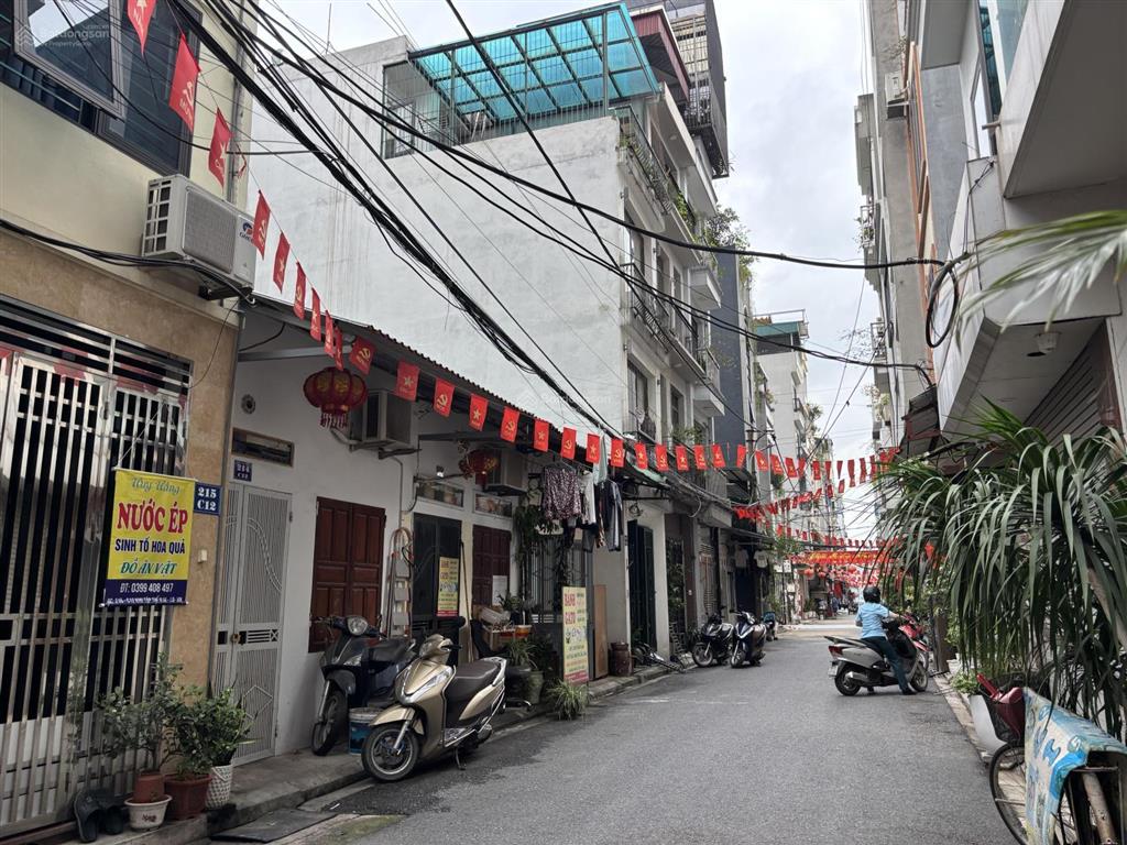 Hiếmđất phân lô cạnh aeon mall và sân gofl long biên 35m2 ô tô tránh chỉ 8.8 tỷ rất khuôn tiền