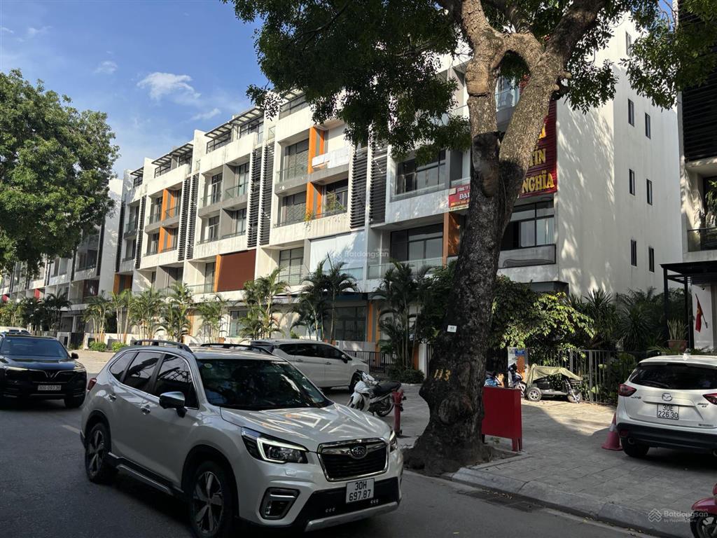 Bán nhà 5.5 tầng thang máy mặt phố đức giang lại mặt vườn hoa 93.5m2 chỉ 26.5 tỷ giá cực tốt