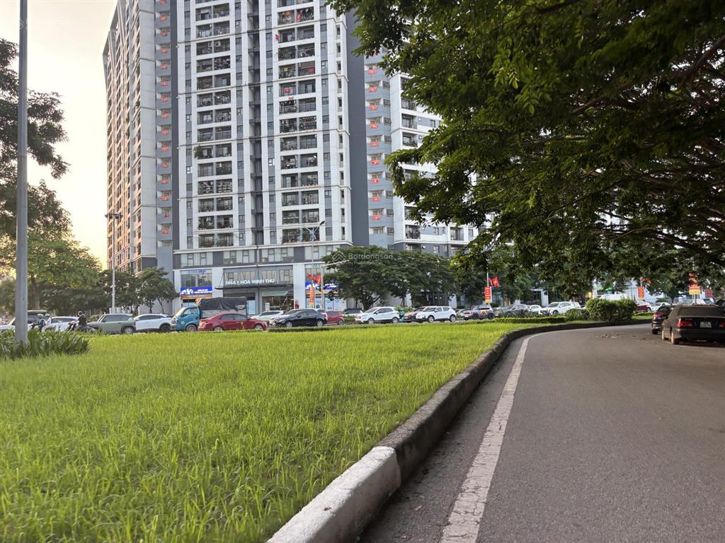 Bán mảnh đất đẹp ô tô vào ngõ thông ,đi 10m ra mặt phố nguyễn lam 84m2 hướng đông nam chỉ 14.5 tỷ