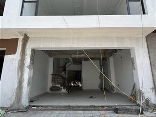 Bán căn liền kề 5 tầng thang máy full đồ mới tinh khu phân lô phố lạc trung 80m2(5x16m) giá tốt