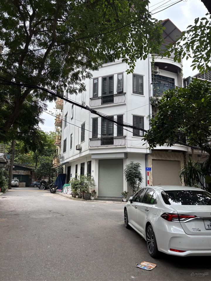 Hiếmbán căn nhà 4 tầng xây mẫu nhà vườn khu phân lô cạnh hồ công viên kđt sài đồng sát vinhomes