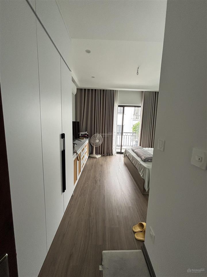 Hiếmbán căn nhà 4 tầng xây mẫu nhà vườn khu phân lô cạnh hồ công viên kđt sài đồng sát vinhomes