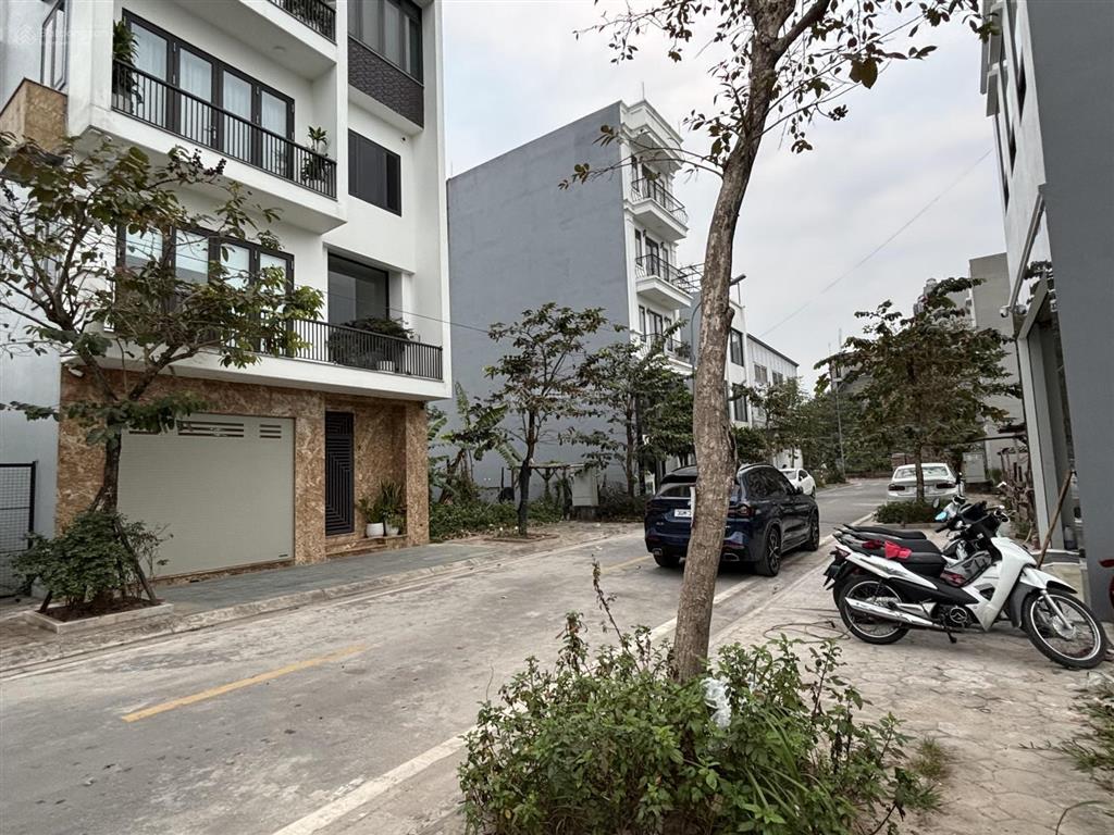 Bán mảnh đất đấu giá cạnh hồ công viên ngay phía sau phố đoàn khuê kéo dài thanh am 85m2 giá tốt