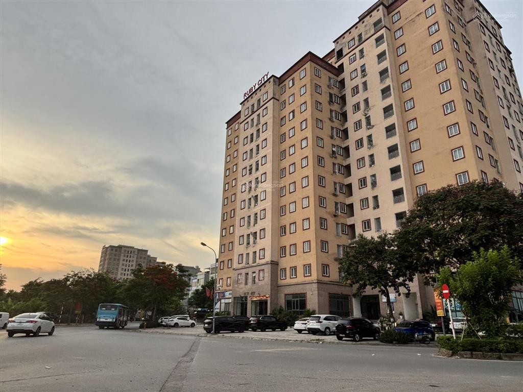 Bán căn chung cư ruby city 2 mặt phố phúc lợi ngay ngã tư mai chí thọ vincom 2 ngủ 1wc chỉ 3.3 tỷ