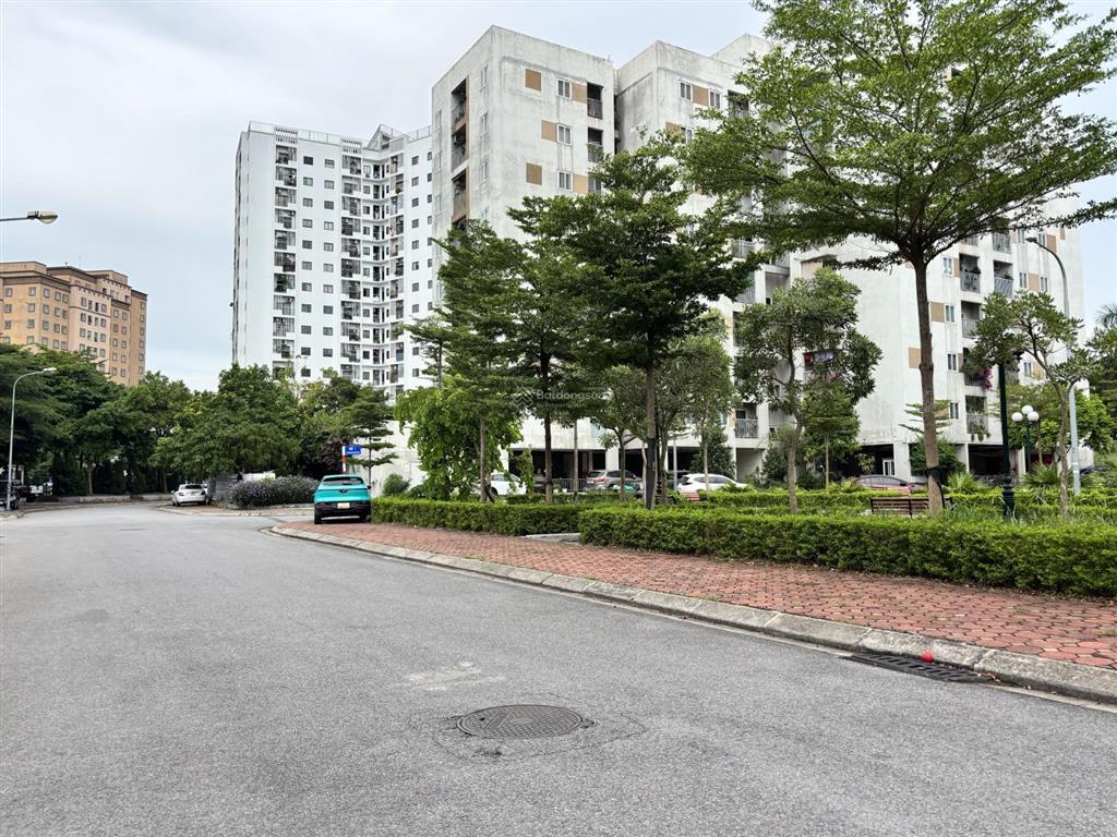 Bán căn chung cư ruby city 2 mặt phố phúc lợi ngay ngã tư mai chí thọ vincom 2 ngủ 1wc chỉ 3.3 tỷ