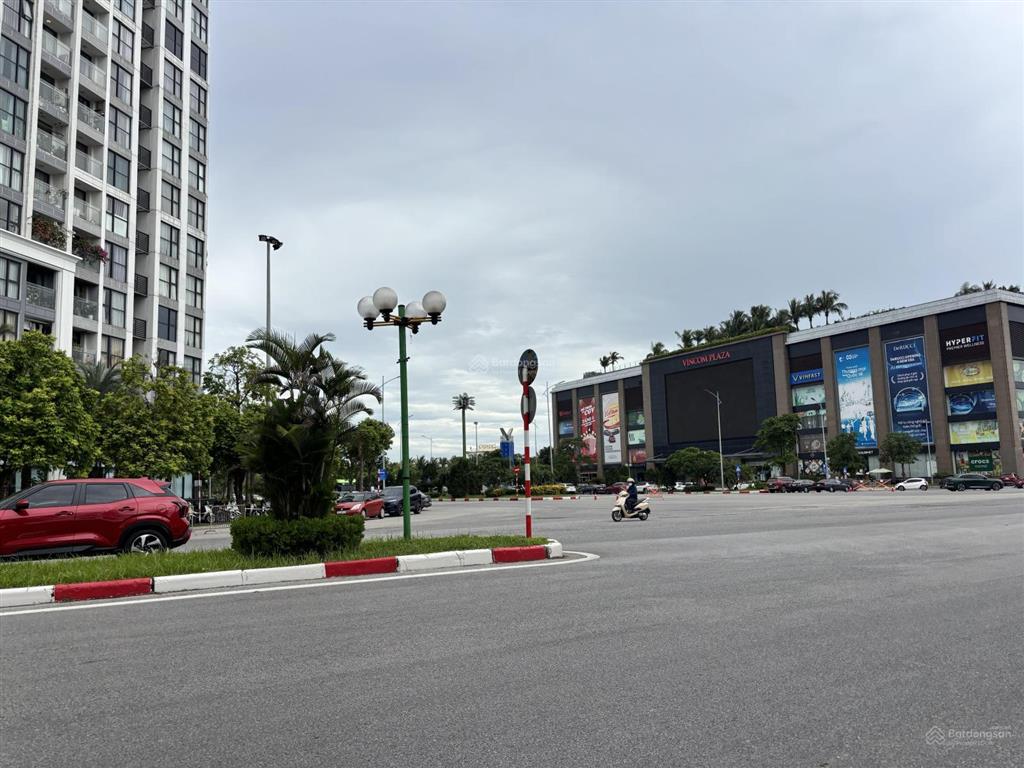 Bán căn chung cư ruby city 2 mặt phố phúc lợi ngay ngã tư mai chí thọ vincom 2 ngủ 1wc chỉ 3.3 tỷ