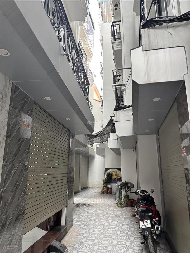 Bán căn nhà 5 tầng mới lô góc ngõ rất thoáng tại phúc lợi dt 30m² giá 6.3 tỷ