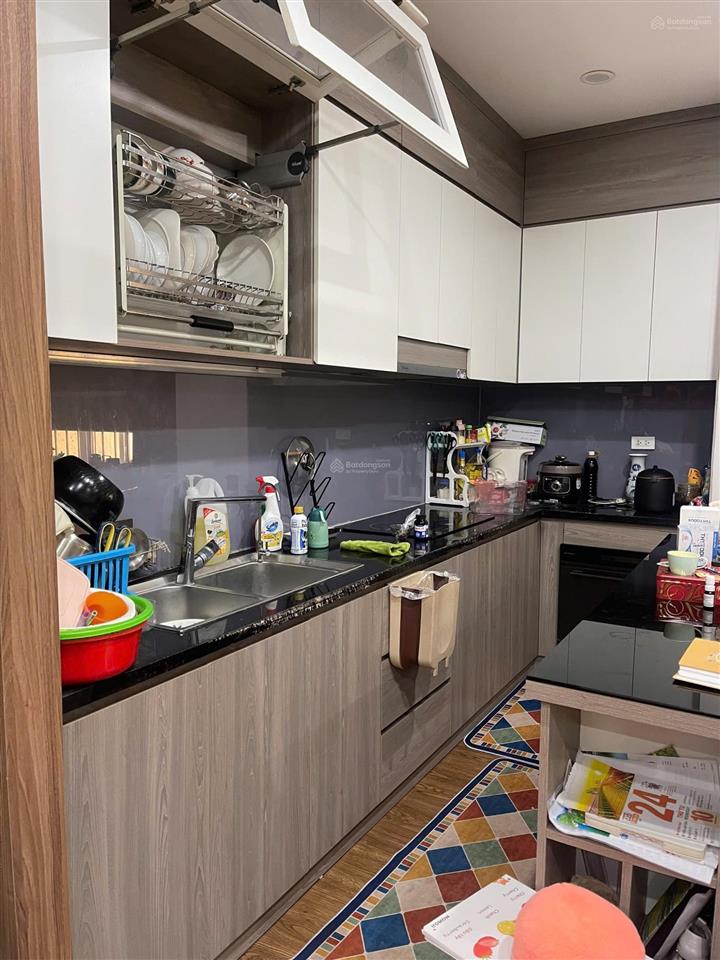 Bán căn chung cư lô góc toà n017 mặt vinhomes kđt sài đồng rất đáng sống 96.5m2 chỉ 6.2 tỷ đủ đồ
