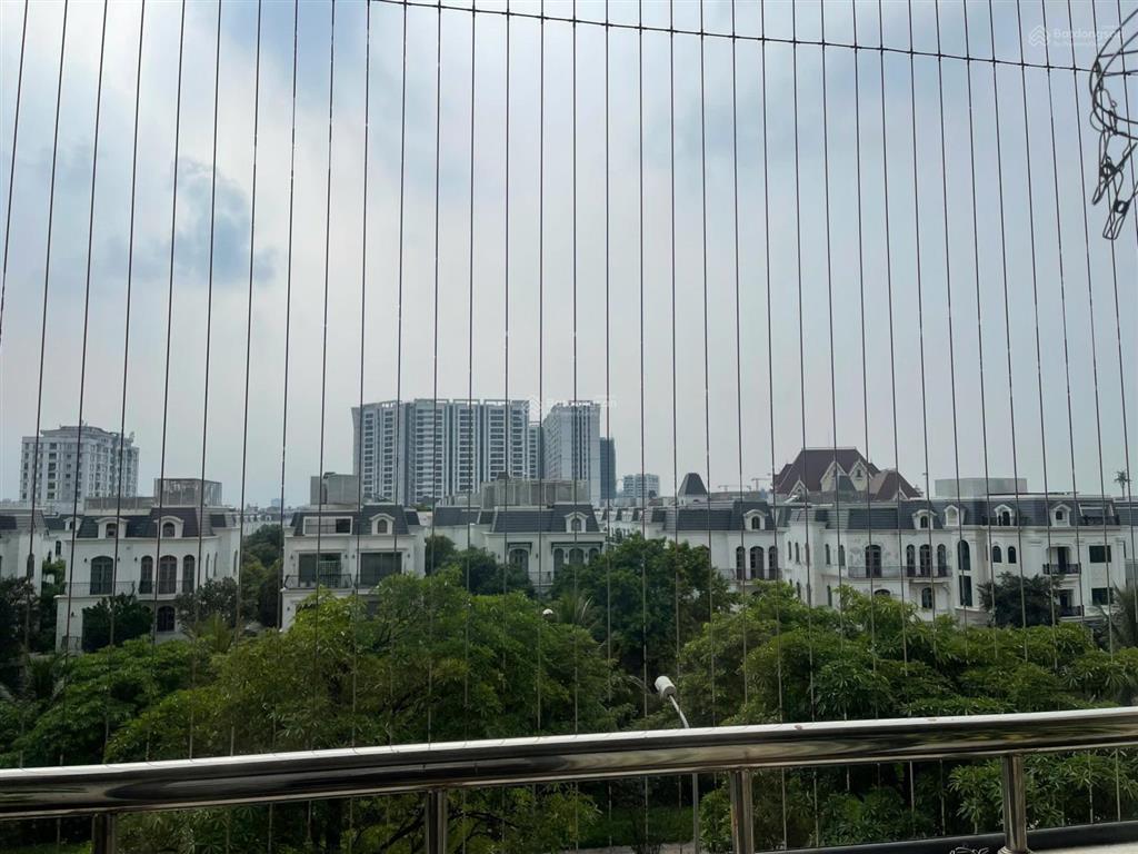 Bán căn chung cư lô góc toà n017 mặt vinhomes kđt sài đồng rất đáng sống 96.5m2 chỉ 6.2 tỷ đủ đồ