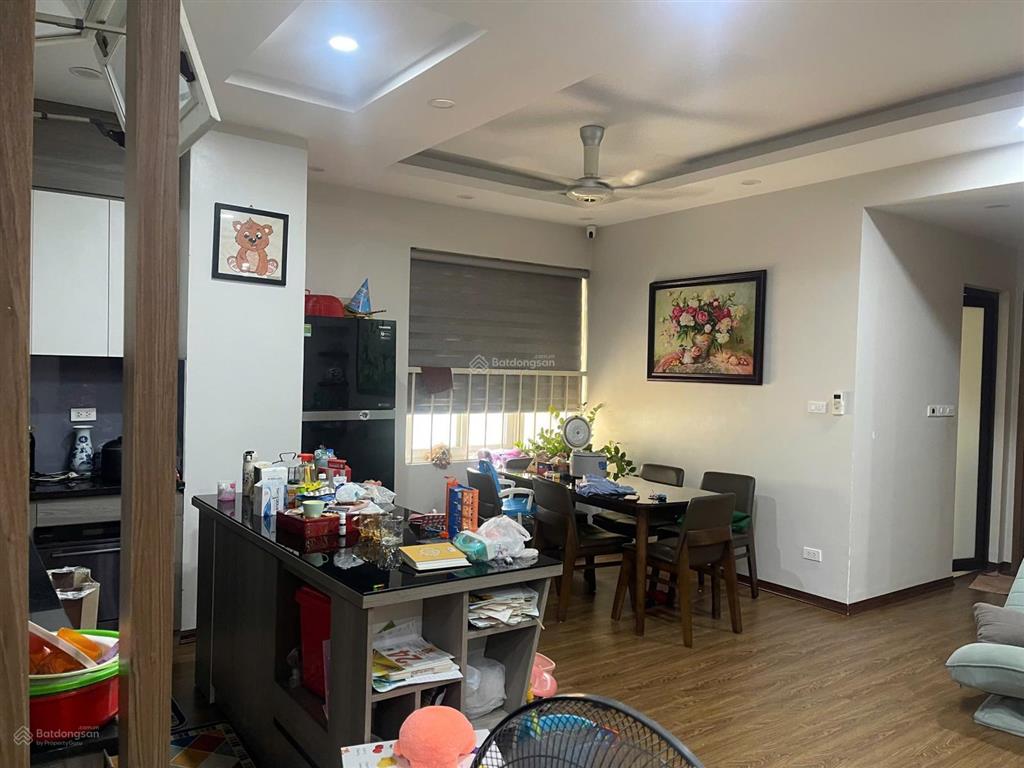 Bán căn chung cư lô góc toà n017 mặt vinhomes kđt sài đồng rất đáng sống 96.5m2 chỉ 6.2 tỷ đủ đồ