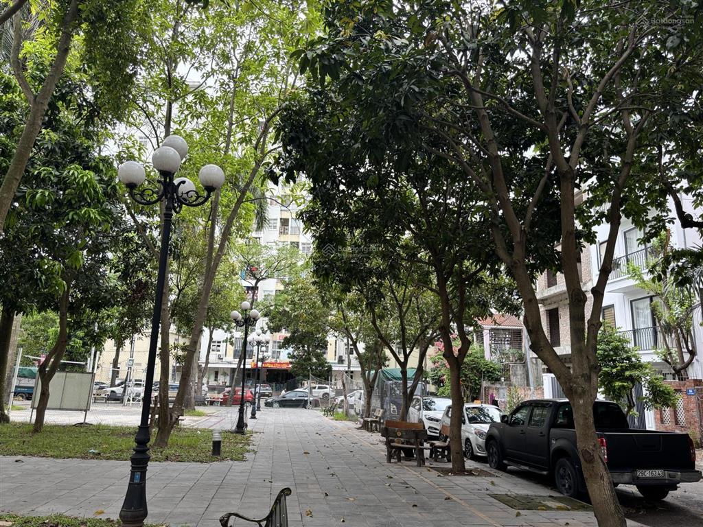 Cho thuê căn song lập 4 tầng mặt vườn hoa khu ban tw đảng kđt sài đồng làm văn phòng 132m² giá tốt