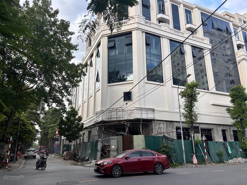 Hiếm  đất đấu giá kđt sài đồng giáp vinhomes vinmec xây văn phòng cực đẹp 175m2 chỉ 3x tỷ