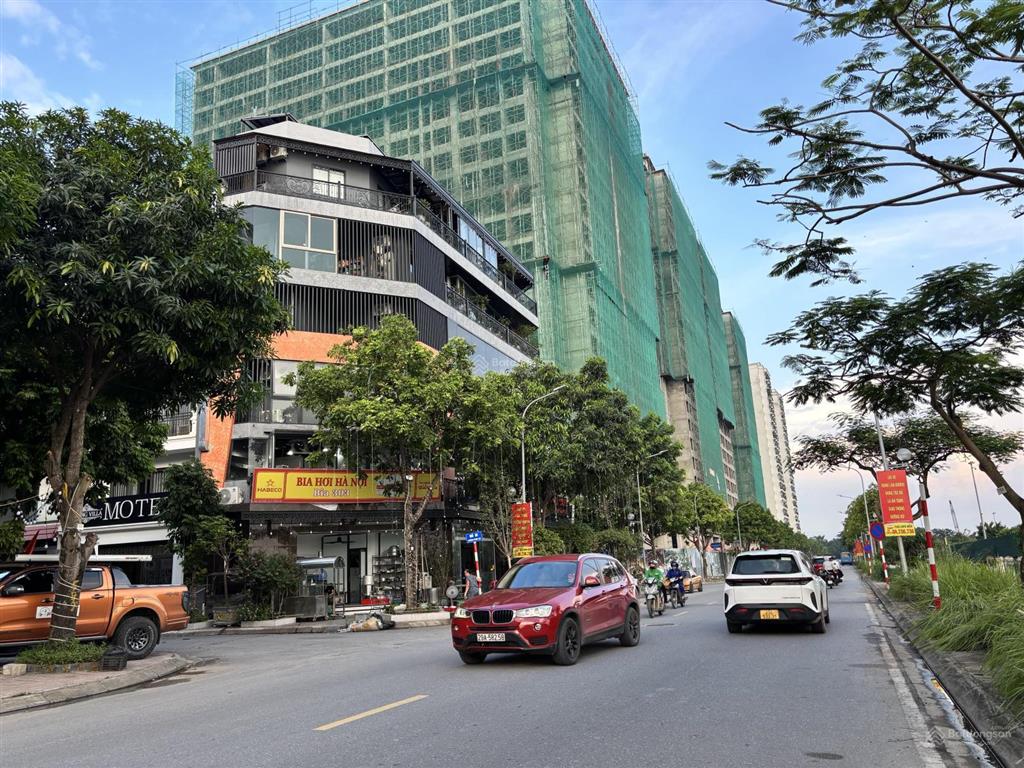 Vip bán nhanh lô đất mặt phố lô góc 2 mặt phố to kinh doanh tại phúc lợi rất giá trị 88m2 23.5 tỷ