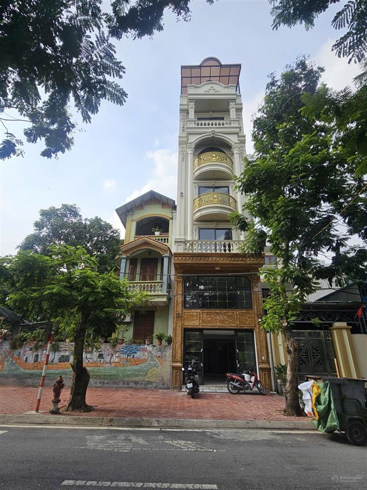 Bán căn nhà mới tinh 6.5 tầng thang máy đồ hiện đại mặt hồ công viên tại thạch bàn 58.3m2  23.8tỷ