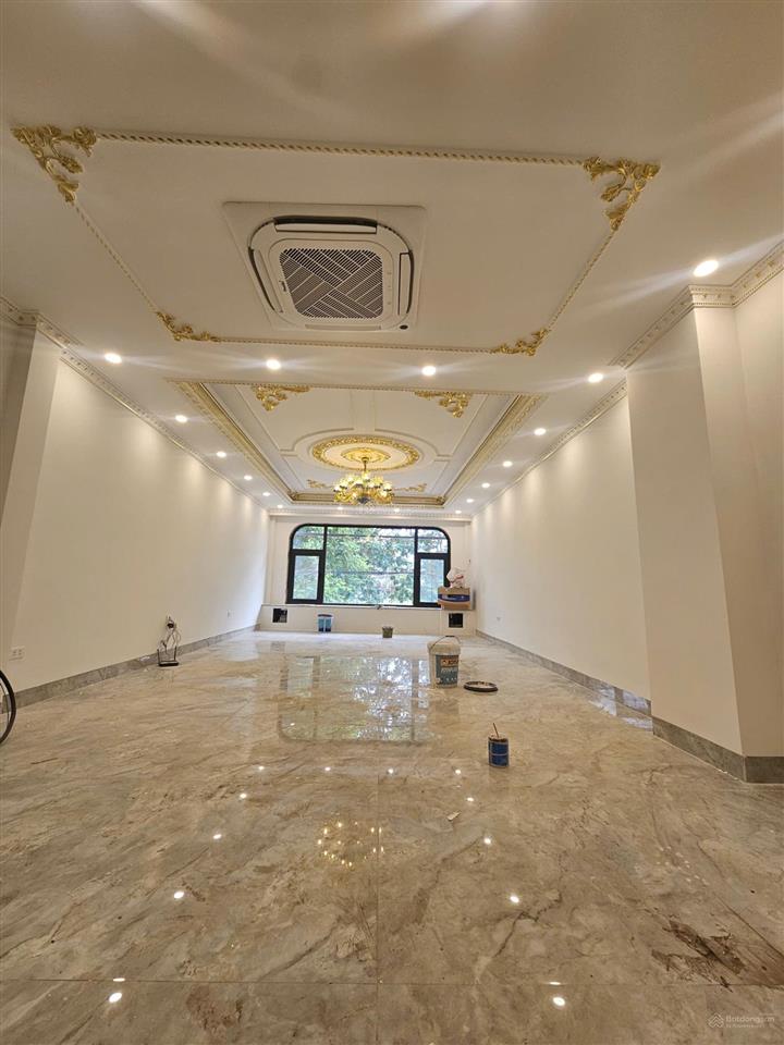 Bán căn nhà mới tinh 6.5 tầng thang máy đồ hiện đại mặt hồ công viên tại thạch bàn 58.3m2  23.8tỷ