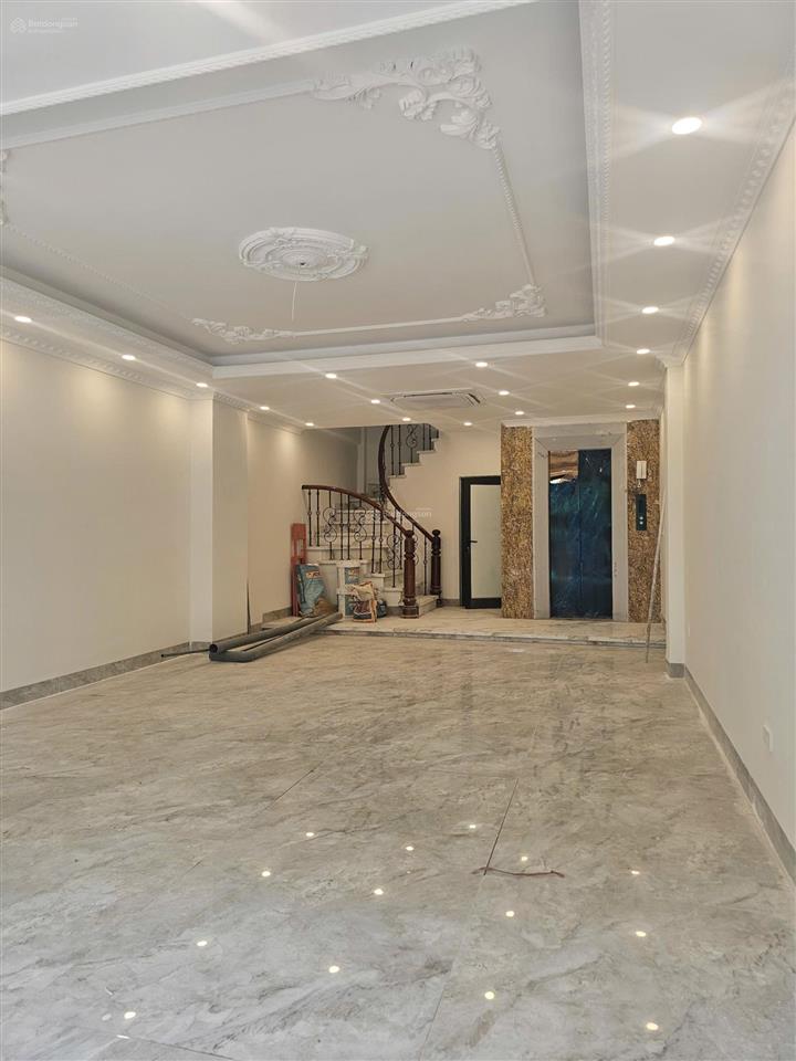Bán căn nhà mới tinh 6.5 tầng thang máy đồ hiện đại mặt hồ công viên tại thạch bàn 58.3m2  23.8tỷ