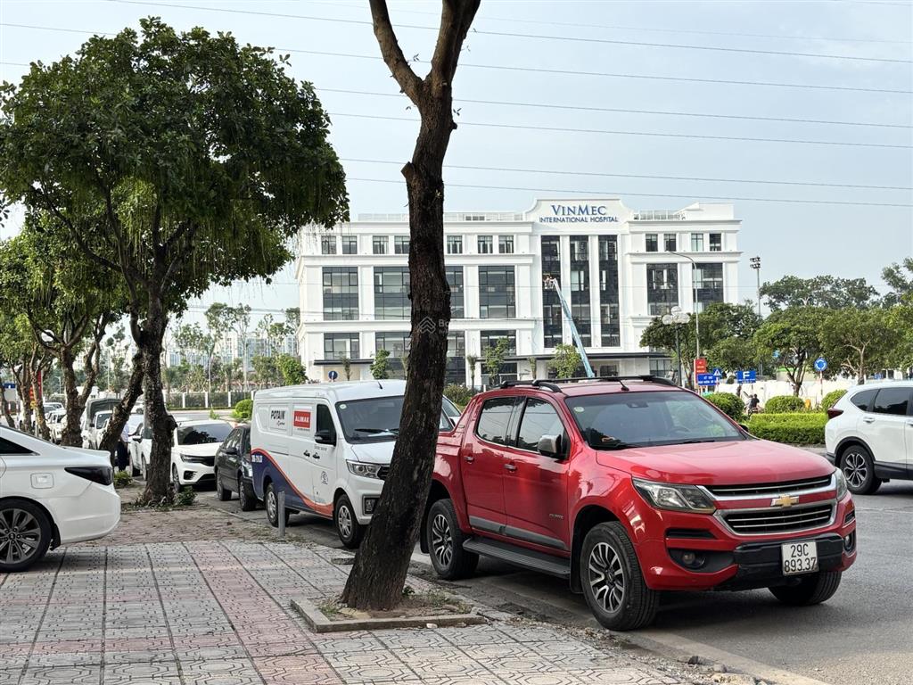 Vipđất đấu giá kđt sài đồng giáp vinhomes xây toà văn phòng cực đẹp 175m2 giá có 205tr/m2