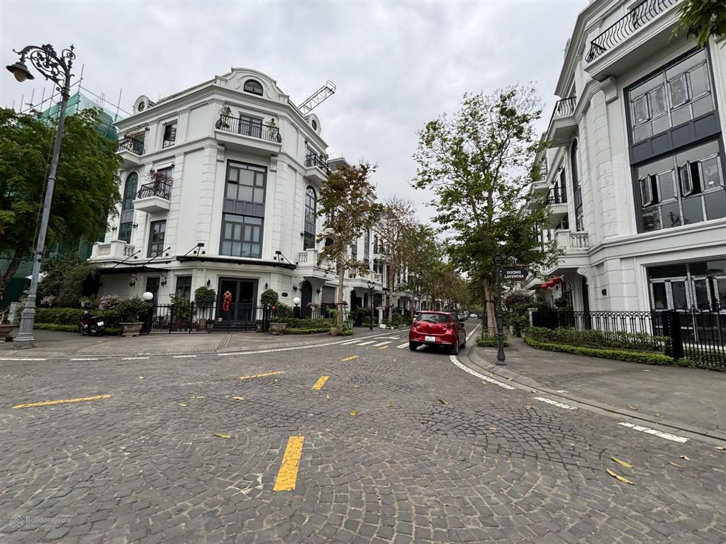 Bán liền kề thô 4 tầng 132 tại khu elegant park villa thạch bàn khu khép kín của vp bank 39.8 tỷ