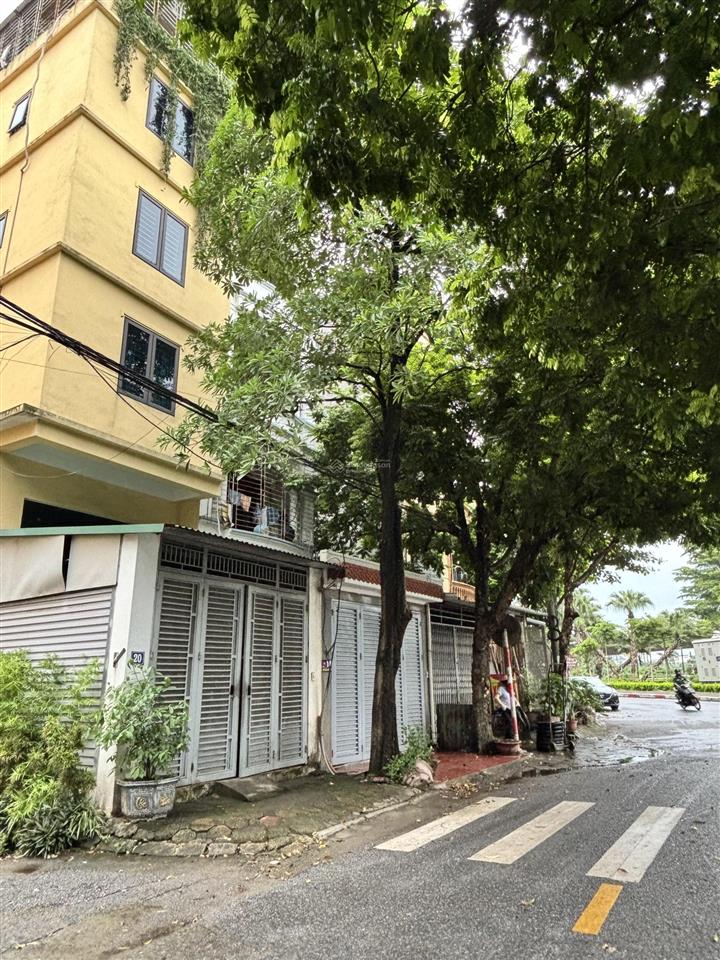 Vipbán giảm giá sâu căn nhà lô góc 4 tầng khu phân lô phố chu huy mân giáp vinhomes gần aeon mall
