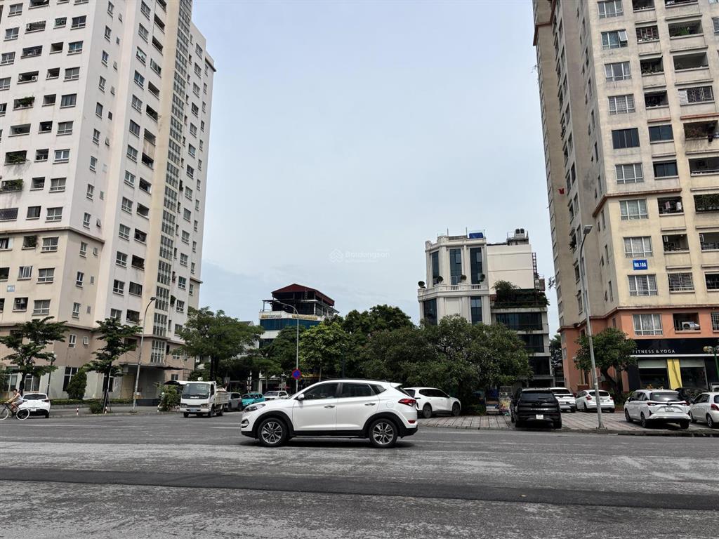 Hiếm  bán nhà cấp 4 kđt phố sài đồng, view trường học đường to, 132m2, giá rất tốt