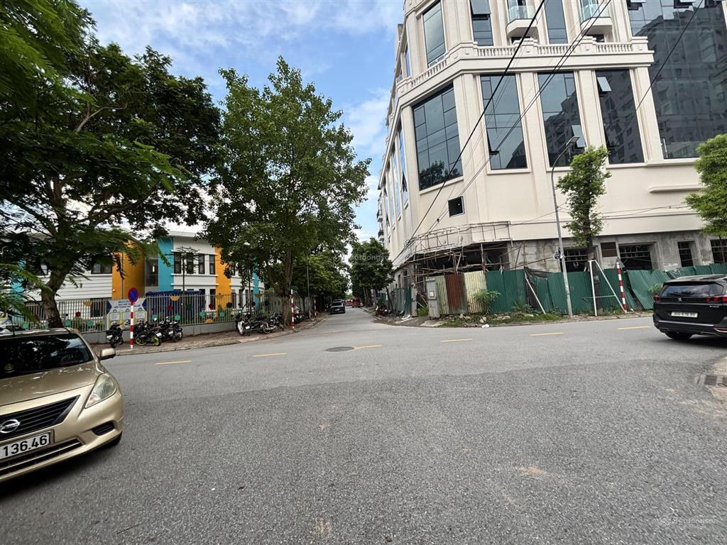 Bán mảnh đất đấu giá kđt sài đồng view trường học công viên cạnh vinhomes 132m2 giá đầu tư giá trị