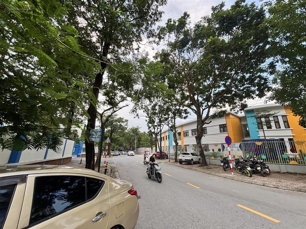 Bán mảnh đất đấu giá kđt sài đồng view trường học công viên cạnh vinhomes 132m2 giá đầu tư giá trị