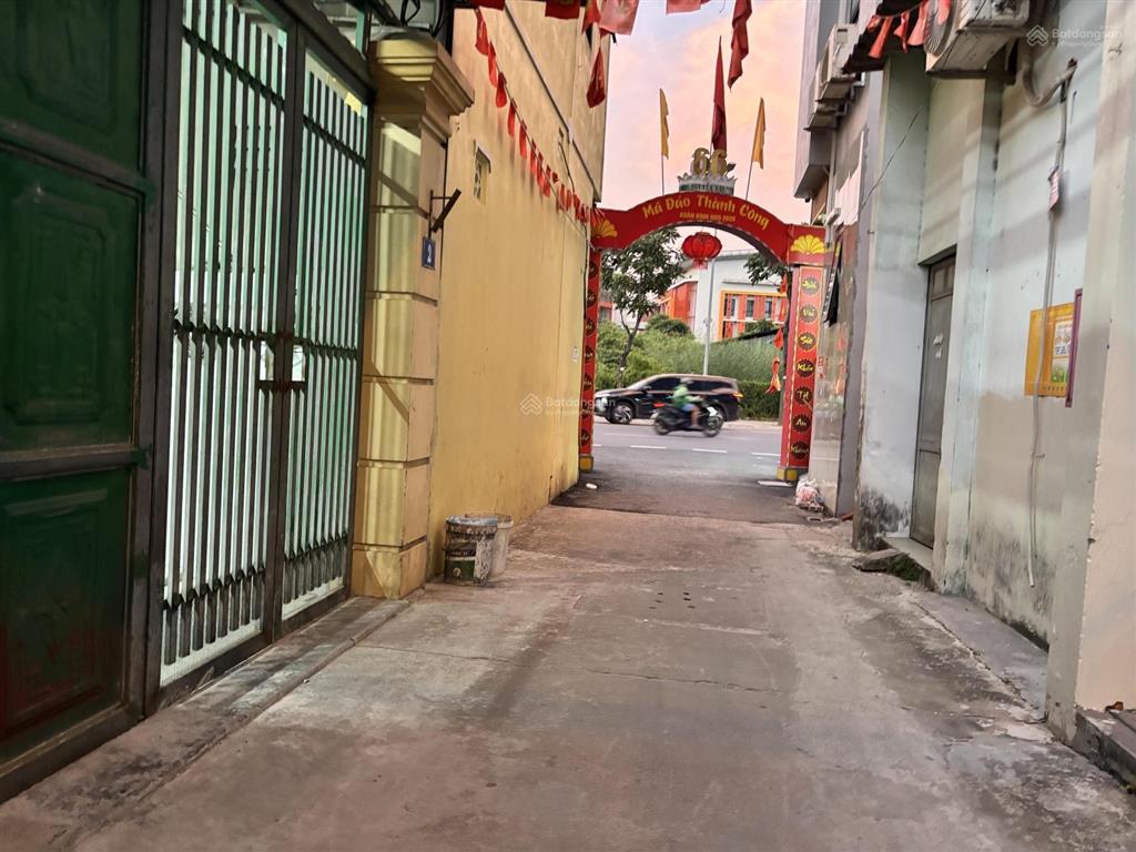 Bán mảnh đất đẹp ô tô vào đường thông ngay phố nguyễn lam gần vinhomes 84m2 chỉ 12.2 tỷ