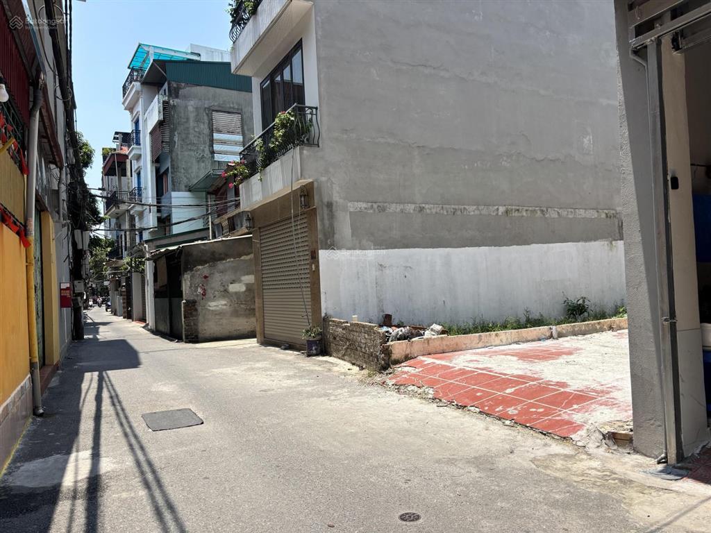 Bán mảnh đất đẹp đường ô tô ngay trung tâm sài đồng sầm uất tiện ích 61m2 chỉ 10,6 tỷ