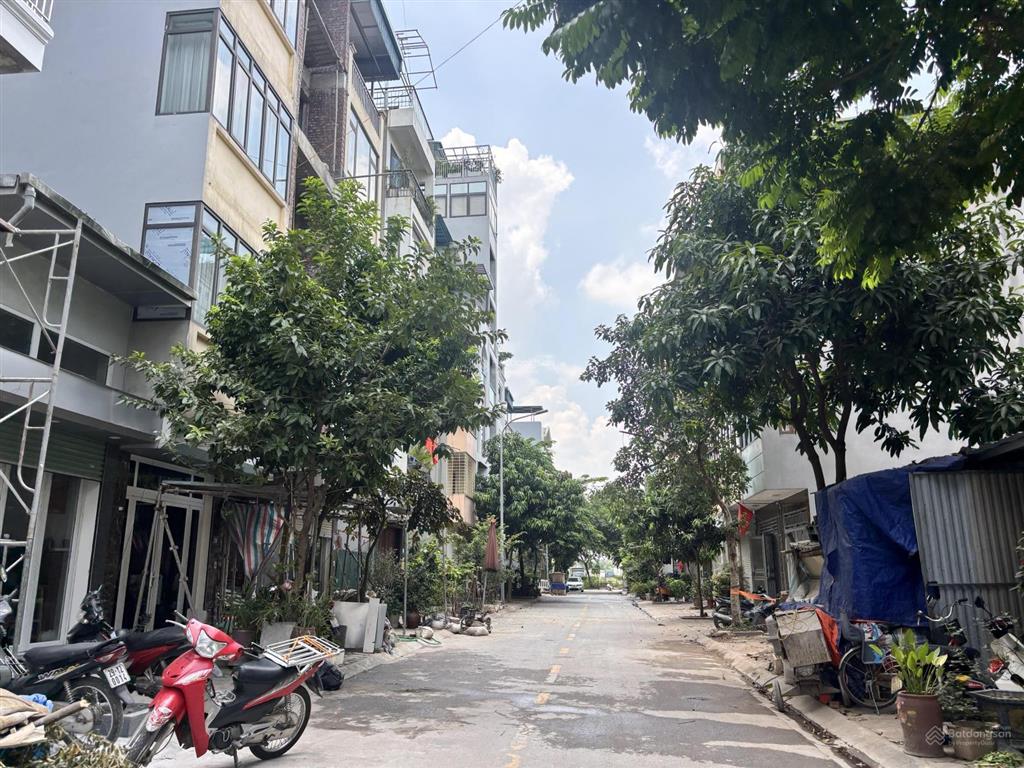 Hiếm  bán căn nhà xây thô 5.5 tầng khu phân lô him lam thạch bàn 60m2 (6x10m) chỉ 18.2 tỷ