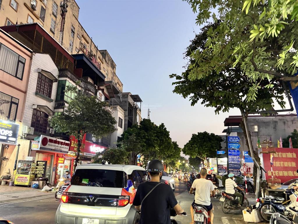 Quá hiếmnhà 4 tầng ngõ 6m thông ngay chợ và phố sài đồng sầm uất tiện ích 40m2 mt 4.2m giá cực rẻ