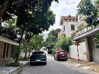 Vip  bán căn biệt thự đơn lập kđt sài đồng gần hồ công viên nhà đẹp 4 tầng 270m2 giá chỉ 54 tỷ