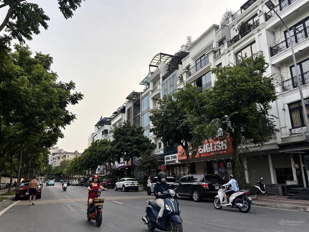 Rất hiếm  bán mảnh đất vàng mặt phố vip lâm hạ view sân golf cầu trần hưng đạo 108m2 mt 8m, 60 tỷ
