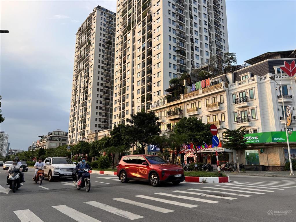 Rất hiếm  bán mảnh đất vàng mặt phố vip lâm hạ view sân golf cầu trần hưng đạo 108m2 mt 8m, 60 tỷ