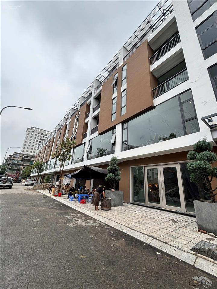 Vip  bán căn liền kề 5 tầng thang máy dự án khu đô thị mới tinh phố lạc trung giá chỉ 400tr/m2