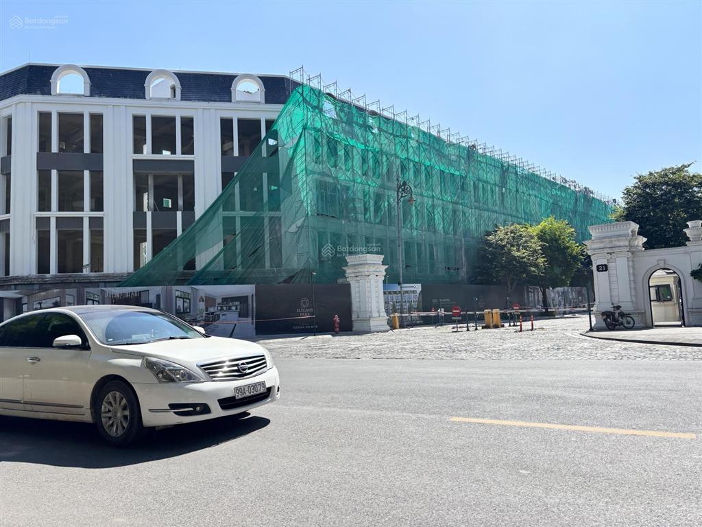 Vipbán căn shophouse lô góc 2 mặt đường to 5 tầng mặt đường 25m đẹp thạch bàn 174m2 chỉ 54 tỷ