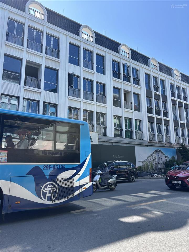 Vipbán căn shophouse lô góc 2 mặt đường to 5 tầng mặt đường 25m đẹp thạch bàn 174m2 chỉ 54 tỷ