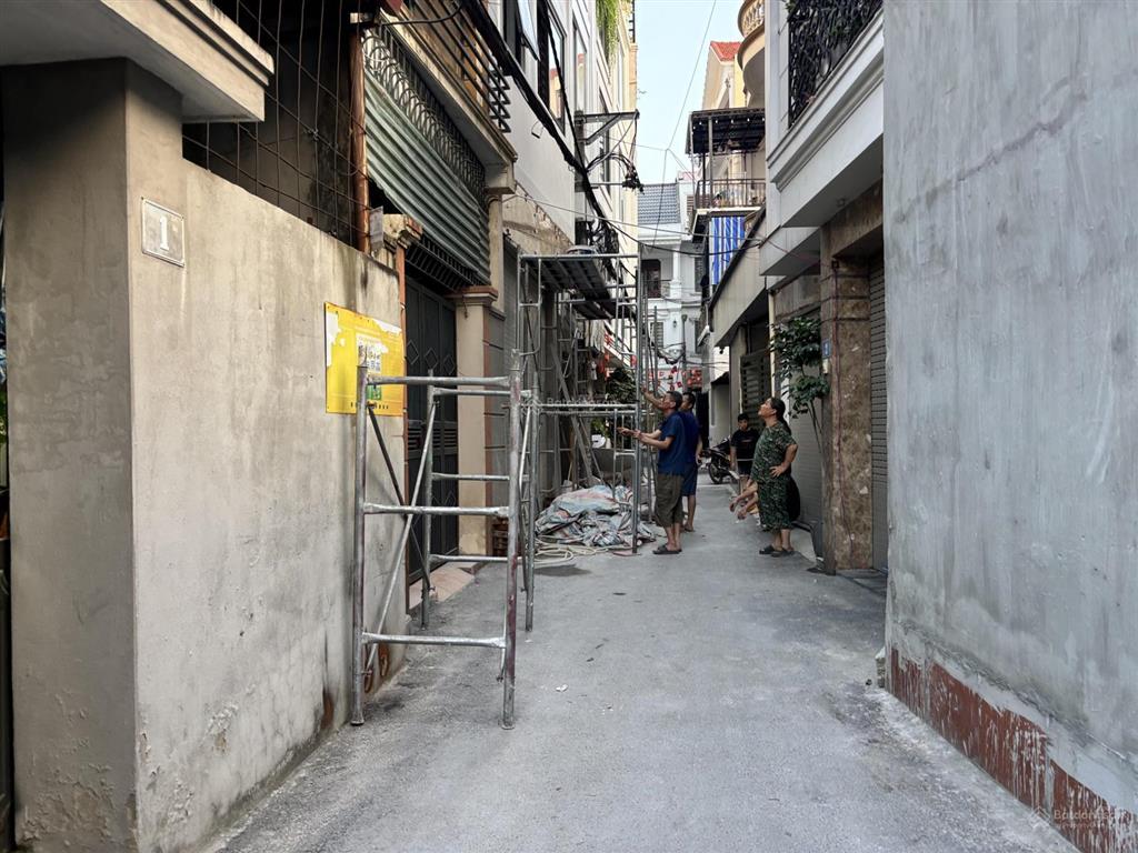 Bán mảnh đất nhỏ xinh ngõ nông thoáng ngay hồ uỷ ban phúc đồng 38.6m2 giá có 4.6 tỷ rẻ nhất lb