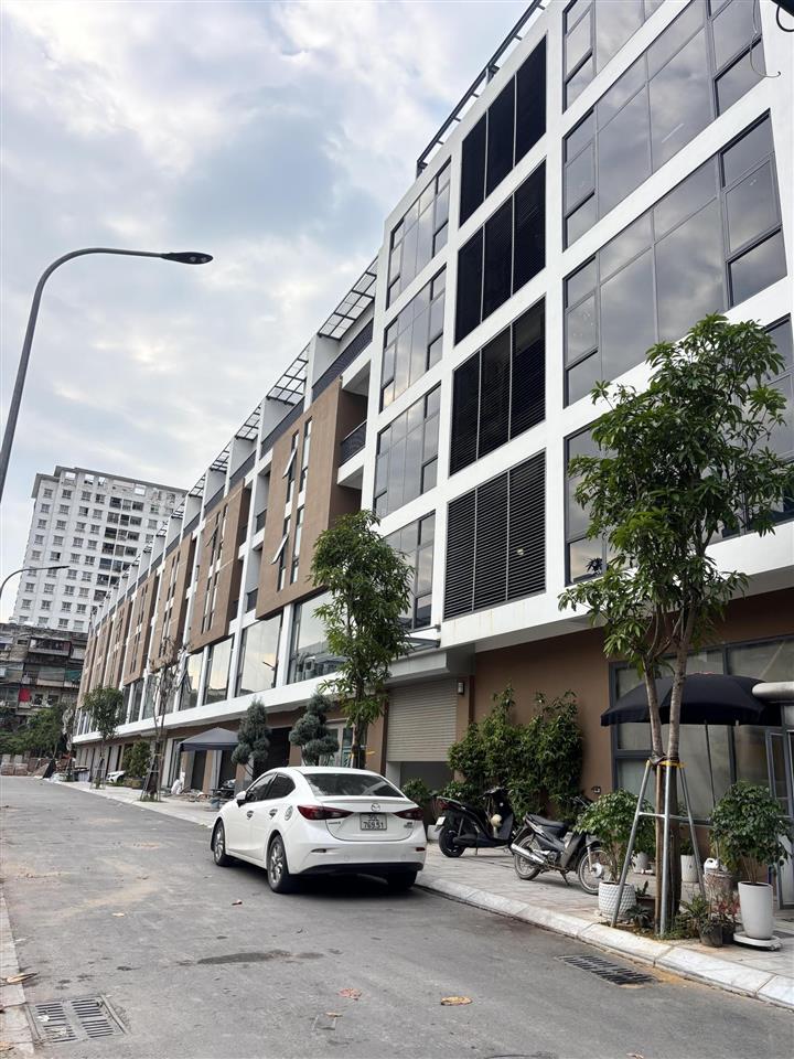 Vip  biệt thự 4 tầng dự án đô thị mới giữa trung tâm hai bà trưng 270m2 sổ đỏ chỉ 280tr/m2 giá trị