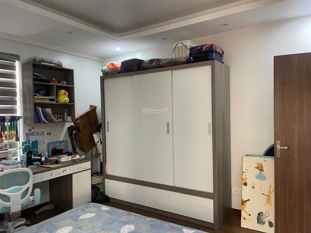 Bán căn hộ chung cư căn góc view mặt phố và vinhomes 98m2 căn 2 ngủ 2wc đủ đồ 5.8 tỷ