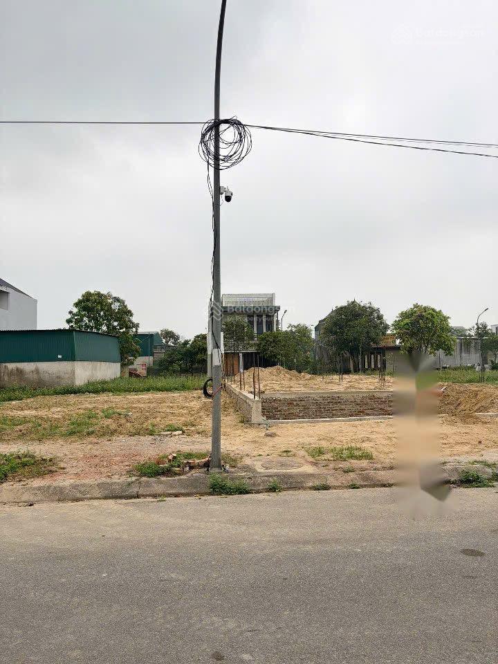 Bán đất đấu giá xóm 5, nghi phú đường rộng 16m hướng tây nam giá tốt đất cực đẹp hạ tầng đẹp